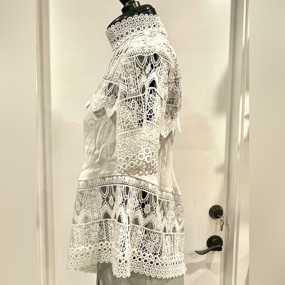 Alexis lace short sleeve, high neck blouse, handkerchief hem, white, szXS, GUC - Picture 4 of 13
